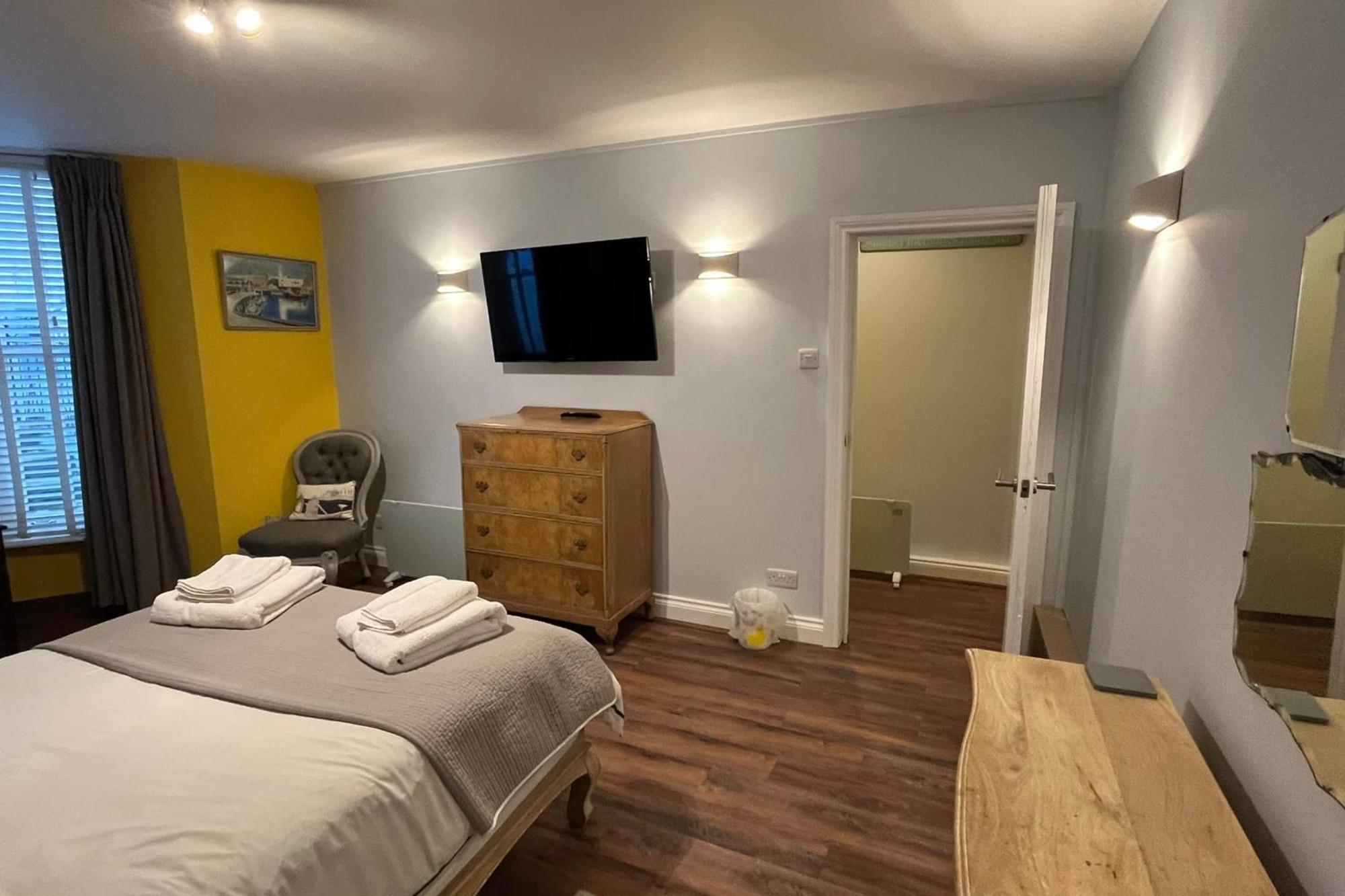 Seaside Hideaway - Free Onstreet Parking Villa Scarborough Ngoại thất bức ảnh